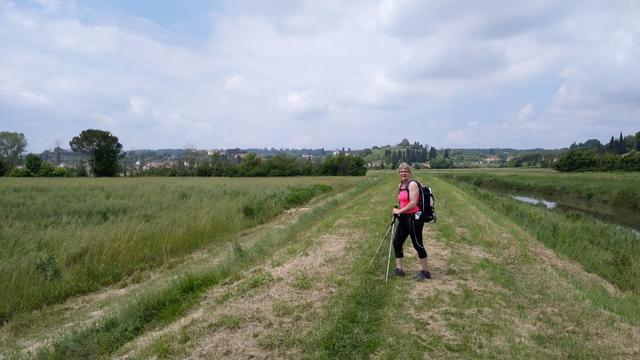 auch dieses Teilstück der Via Francigena wurde gut ausgewählt. Keine Strasse weit und breit