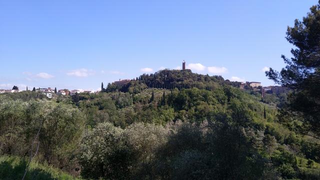 als Abschluss der Tagesetappe geht es nun aufwärts nach San Miniato Alto