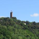 der Turm ist das einzige Überbleibsel der Kaiserburg von Barbarossa aus dem Jahr 1218