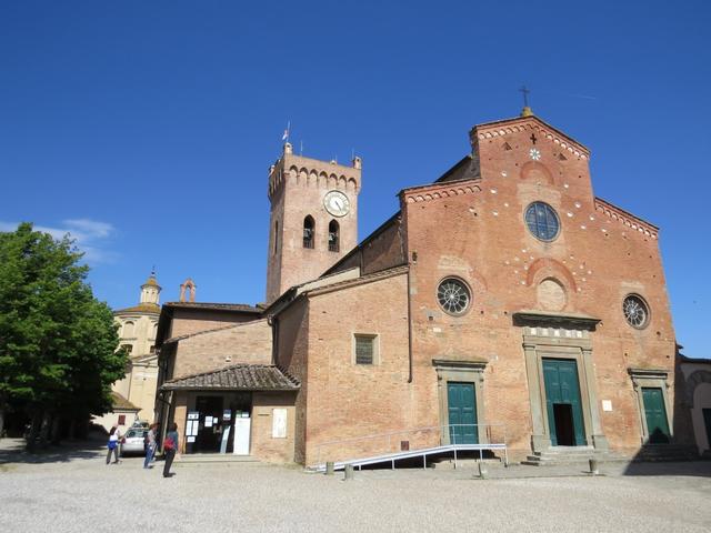 Blick auf die Kathedrale Santa Maria Assunta und San Genesio