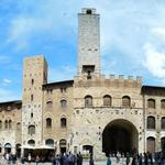 sehr schönes Breitbildfoto von San Gimignano. Bei Breitbildfotos nach dem anklicken, immer noch auf Vollgrösse klicken