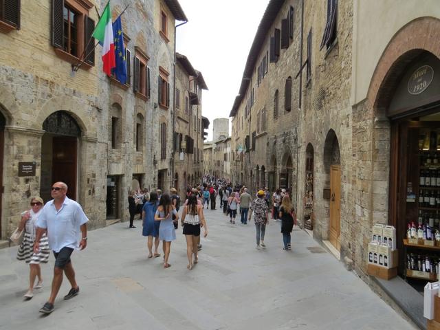 wir durchlaufen wieder die Altstadt von San Gimignano...