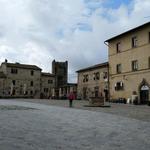 bei der Piazza Roma im Zentrum von Monteriggioni