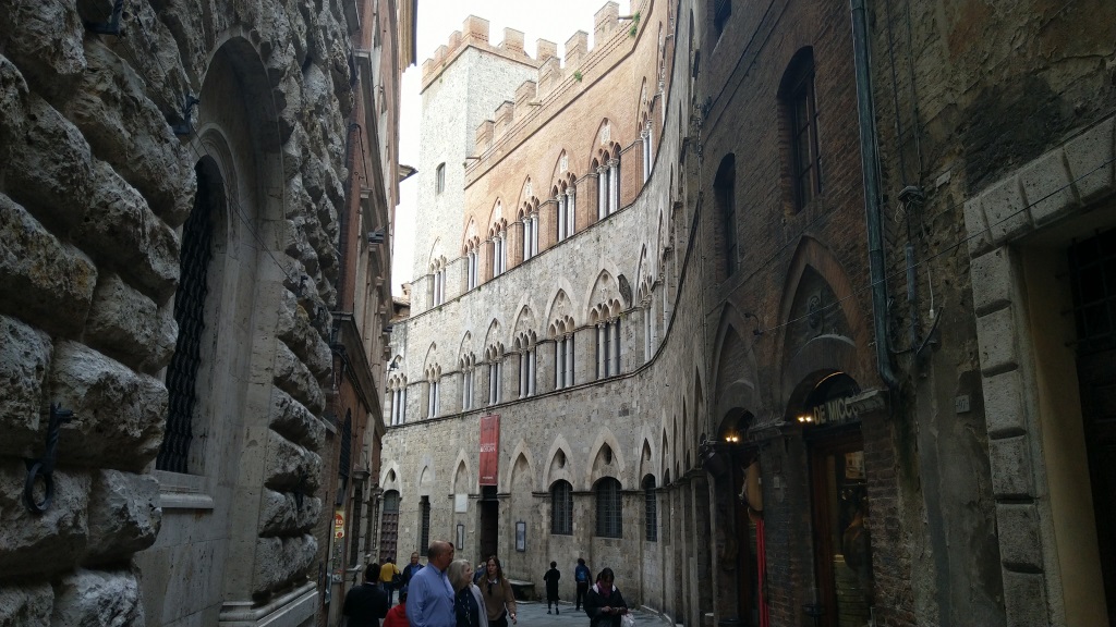 wir schlendern durch die sehr schöne Altstadt. Siena gilt als eine der schönsten Städte der Toskana