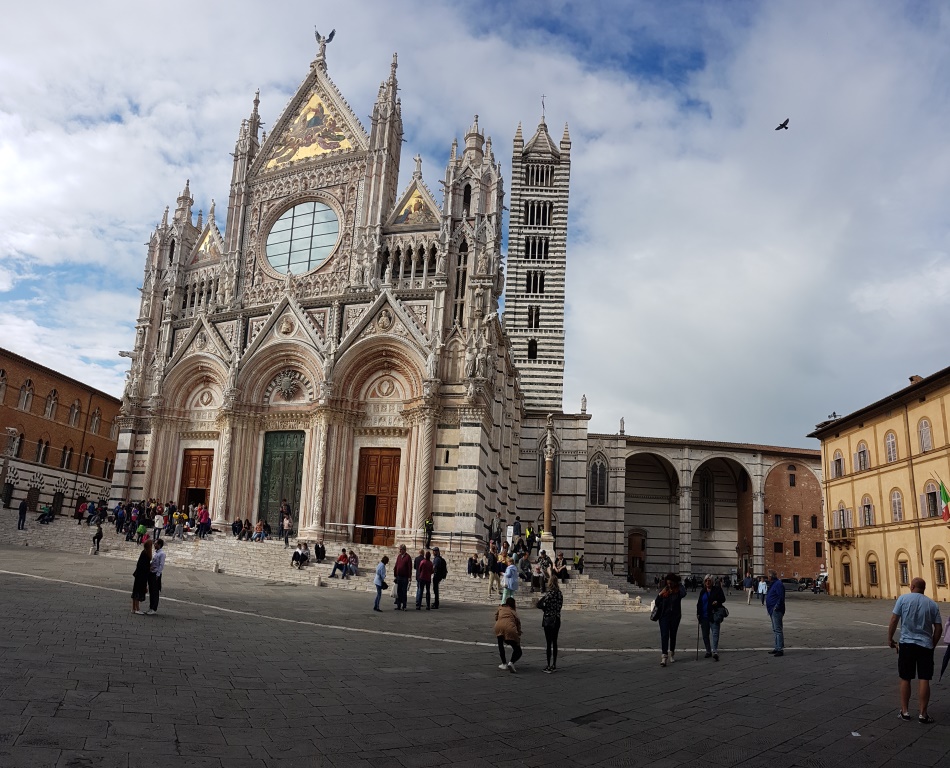 ...ist eines der bedeutendsten Beispiele der gotischen Architektur in Italien