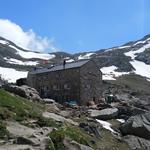 über eine abwechslungsreiche Landschaft erreichen wir die Binntalhütte 2267 m.ü.M.