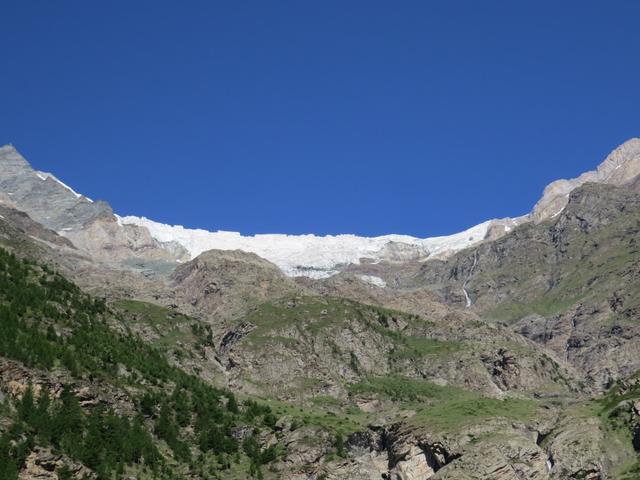 wir blicken hinauf zum Bisgletscher