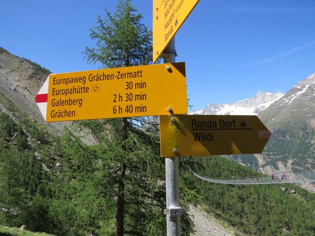 Wegweiser bei der Hängebrücke. Die Europahütte werden wir später noch besuchen