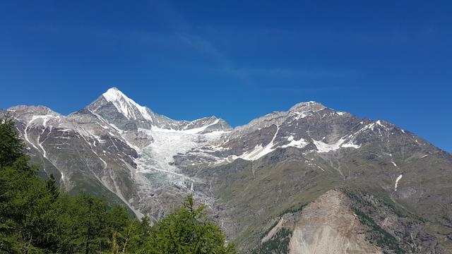 wieder geniessen wir diesen traumhaften Aus- und Weitblick auf das Weisshorn