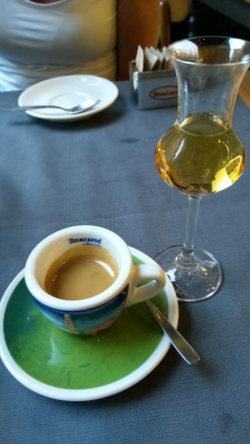 ...mit Espresso und Grappa