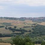 am Horizont ist San Quirico zu erkennen