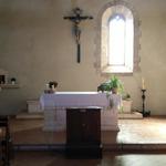 ...und besuchen die kleine Kirche San Bagio. Musik läuft im Hintergrund. Eine Oase der Einkehr