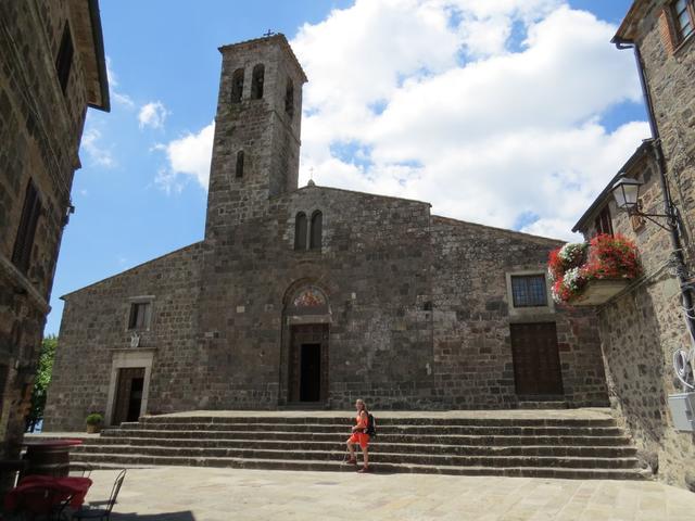 zwei Kirchen in einem Gebäude. Links die Chiesa di Santa Maria Assunta 14. Jhr. Rechts die Chiesa di San Pietro 13. Jhr.