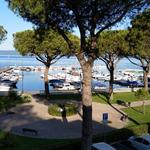 der Blick aus dem Hotelfenster auf den Lago di Bolsena. Auch heute wieder ein traumhafter Tag