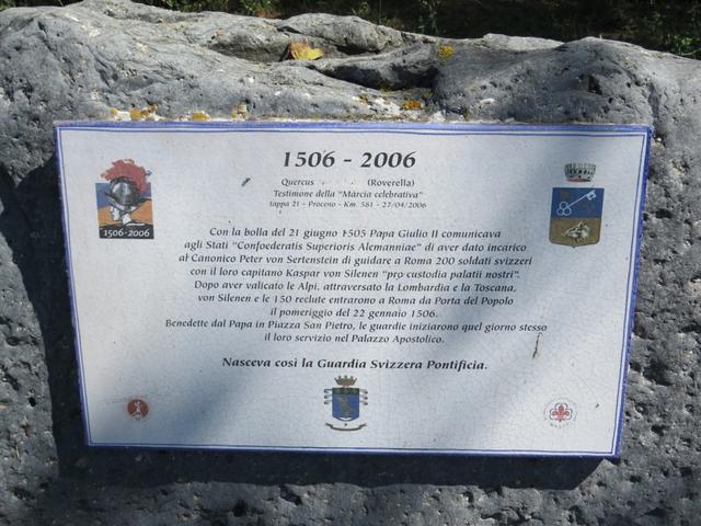 Gedenktafel von der Schweizergarde, die wegen dem 500 jährigem Jubiläum von der Schweiz hier hindurchgelaufen sind