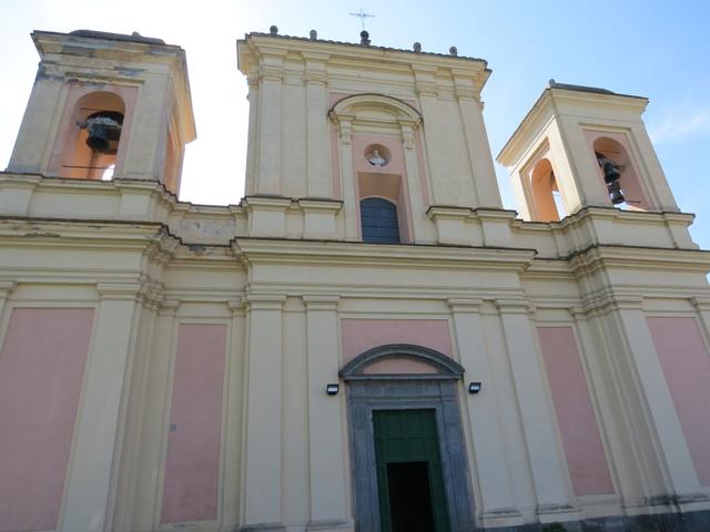 in Acquapendente laufen wir zur Kathedrale San Sepolcro mit ihrer Doppelturm-Fassade