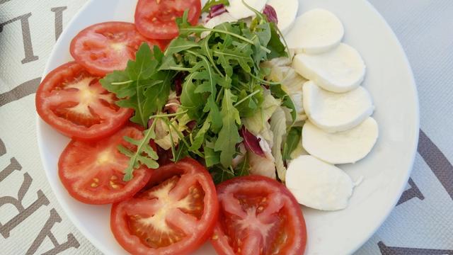 Tomaten mit Mozzarella ein Gedicht