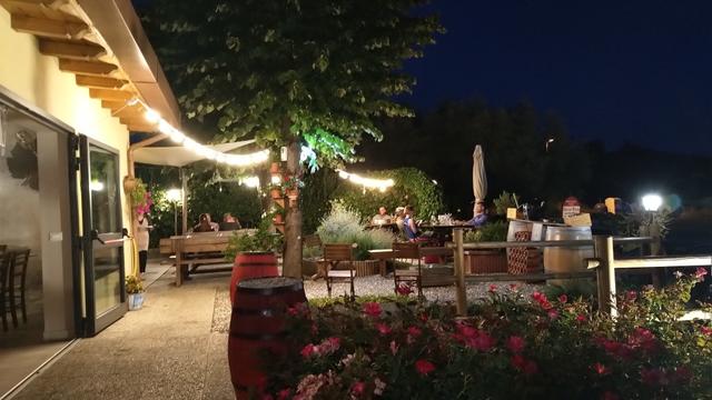 draussen auf der Terrasse vom Ristorante Boccon Divino in Pontassieve, haben wir das Nachtessen genossen