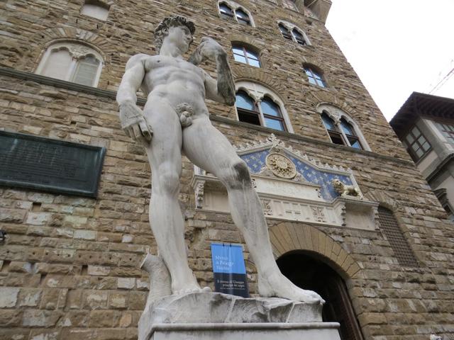 Michelangelos David. Die Via San Francesco wird uns zum Geburtsort von Michelangelo führen