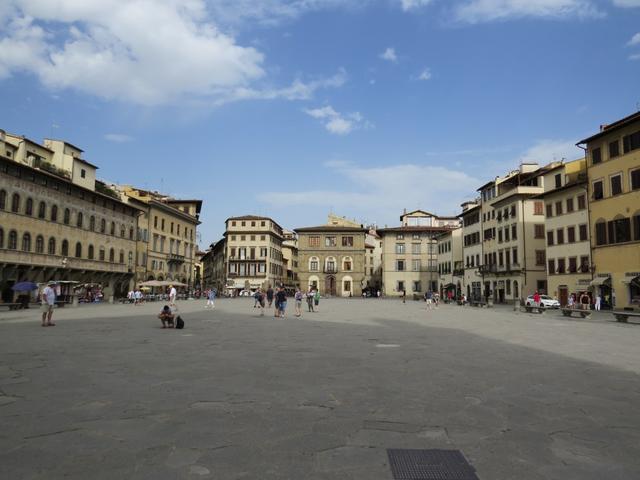 wir erreichen die Piazza di Santa Croce