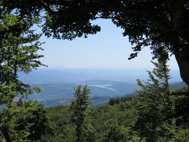 von hier aus erkennen wir den Lago di Montedoglio, den wir tag danach erreichen werden