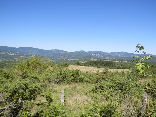 ...von der aus wir noch einmal den Monte Penna mit dem Kloster La Verna im Rückblick sehen können