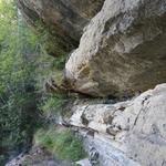 die Schlucht mit dem Wasserfall atemberaubend erfrischend. Hier kam Franziskus oft zum Beten