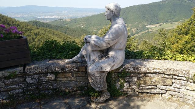 San Francesco der die Aussicht sicher auch genossen hat, bekam die Anlage 1213 vom Bischof von Città di Castello geschenkt