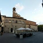 Città di Castello besitzt eine schöne Altstadt mit Dom 11.Jhr. mit Relikten vom Martyrer Saddi, den wir morgen besuchen werden