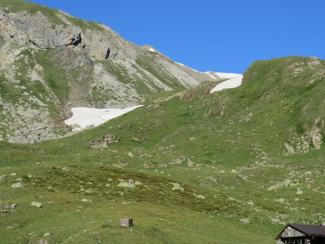 ...lassen wir die kleine Ebene hinter uns,...