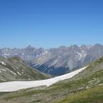 wir blicken ins Engadin mit dem Val S-charl unser Tagesziel