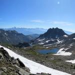 wir schauen von wo wir gekommen sind. Gut ersichtlich der Föllakopf, der Lago Sesvenna und der kleine Bergsee