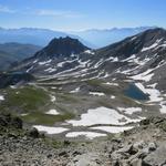 vom Gipfel bestaunen wir die Aussicht zum Föllakopf, Lago Sesvenna, Fernerspitz und der kleine Bergsee