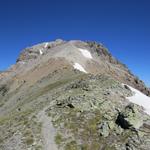 mächtig baut sich der Piz Rims mit seinen Kalkfelsen vor uns auf