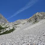 das ganze Geröll entsteht im Val Cornet und wird von der Natur dauernd ins Tal geschoben