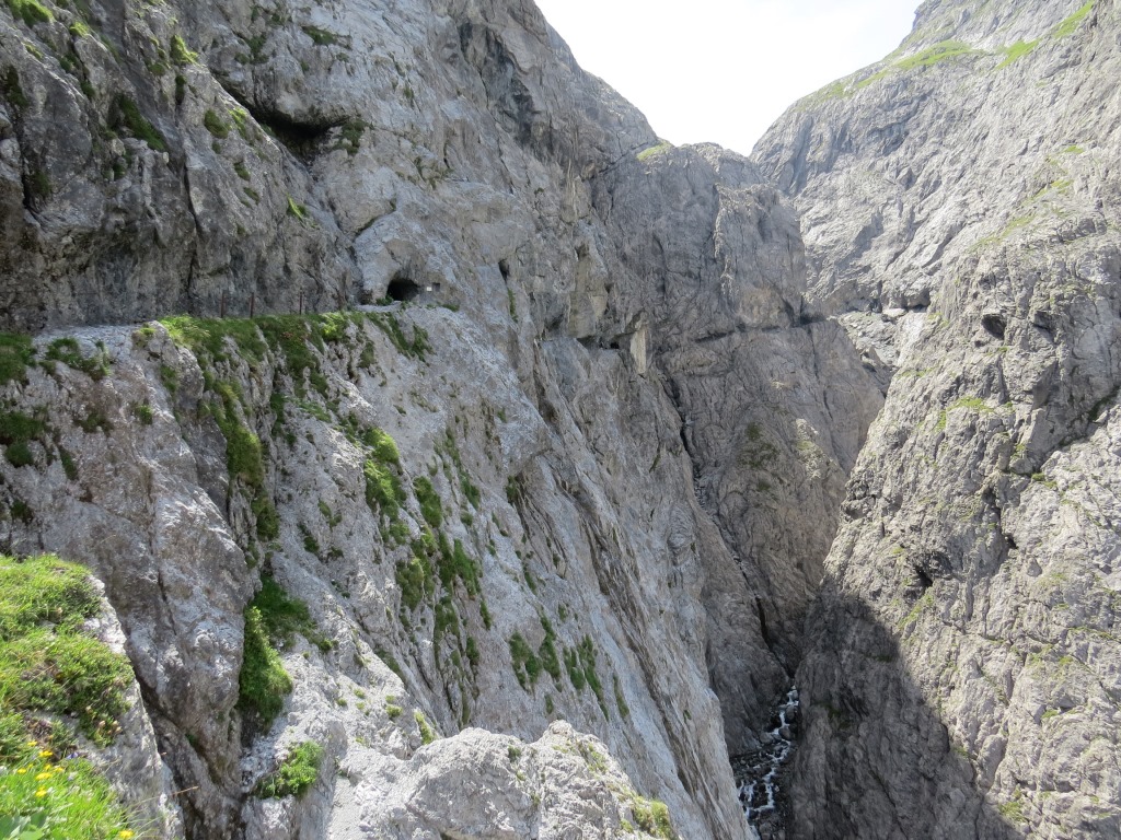 die Quar Schlucht ist etwa einen Kilometer lang, teilweise sehr eng...