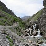 wir erreichen bei Punkt 2151 m.ü.M. den Ausgang der Schlucht