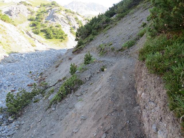 wir lassen die Abzweigung nach Margunet rechts liegen,...