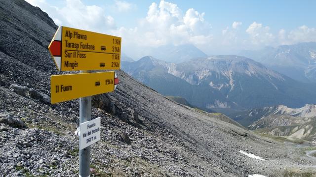 Wegweiser auf der Fuorcla Val dal Botsch