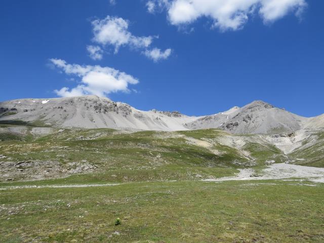 alles an der Südflanke des Piz Vallatscha geht es weiter