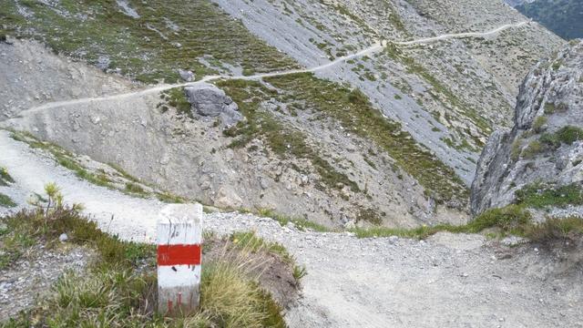 vom Aussichtspunkt aus, ist der weitere Wegverlauf gut ersichtlich