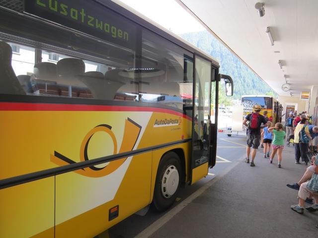 mit dem Postauto fahren wir danach...