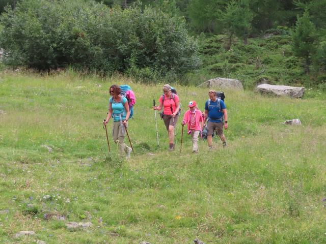 Familie Erni wandert problemlos mit