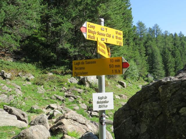 Wegweiser beim Lagh da Scispadus