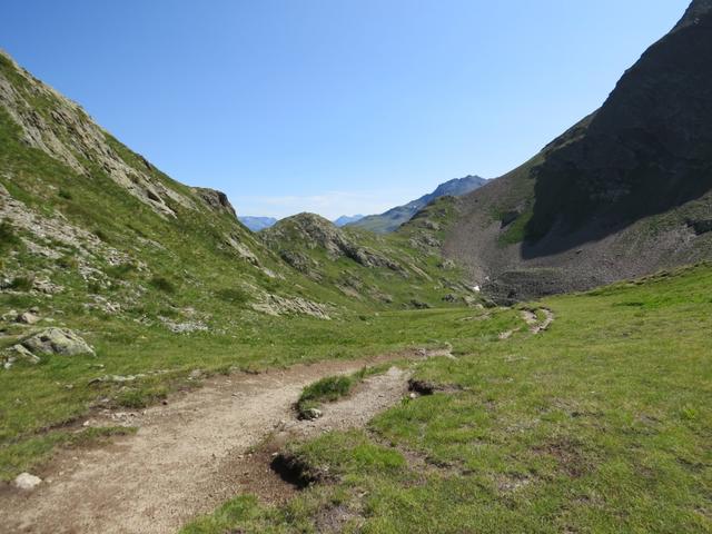 würde man in dieser Richtung weiterwandern, würde man Bormio erreichen