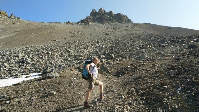 ab und zu bleien wir stehen und bestaunen die wilde, archaische Bergwelt