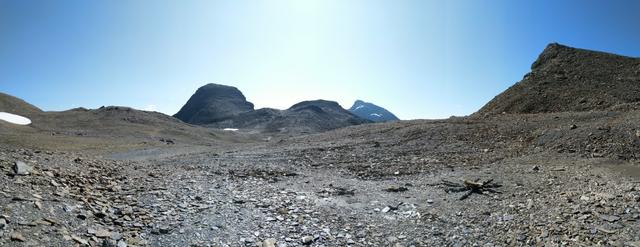 Panorama in die Schweiz mit der Breite Krone/Curuna Lada