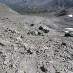 ...was wir ein bisschen übertrieben finden. Der Bergpfad ist rutschig aber nie ausgesetzt