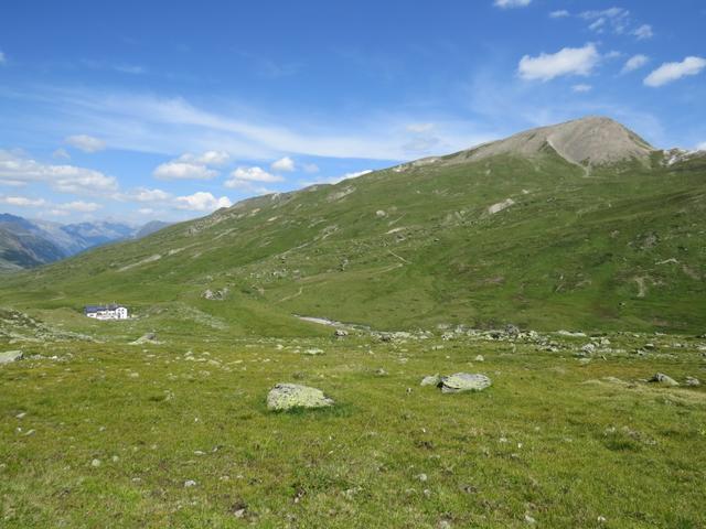 an diesem Berghang werden wir am nächsten Tag hinaufwandern. (Siehe Etappe 4 nach Samnaun)