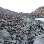 alles am Berghang des Piz Furcletta führt der mühsame und anstrengende Bergweg...